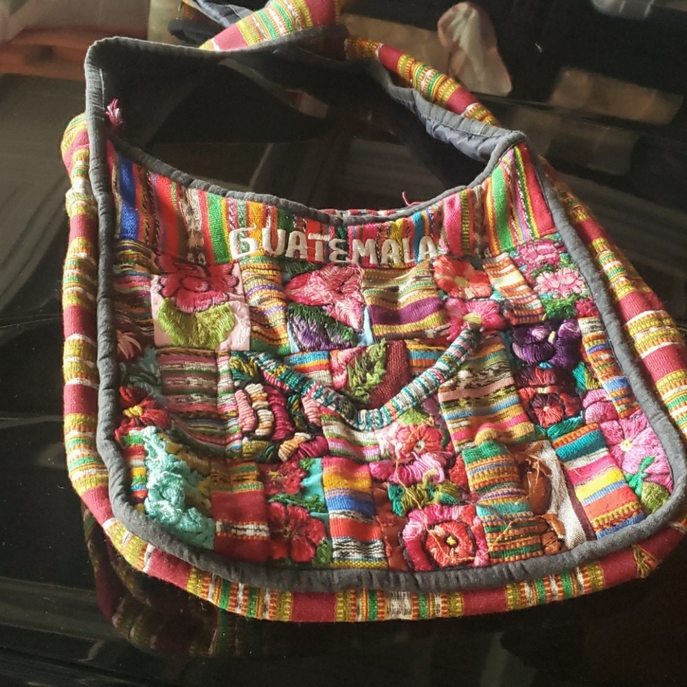 Guatemalan embroidery shoulder bag
